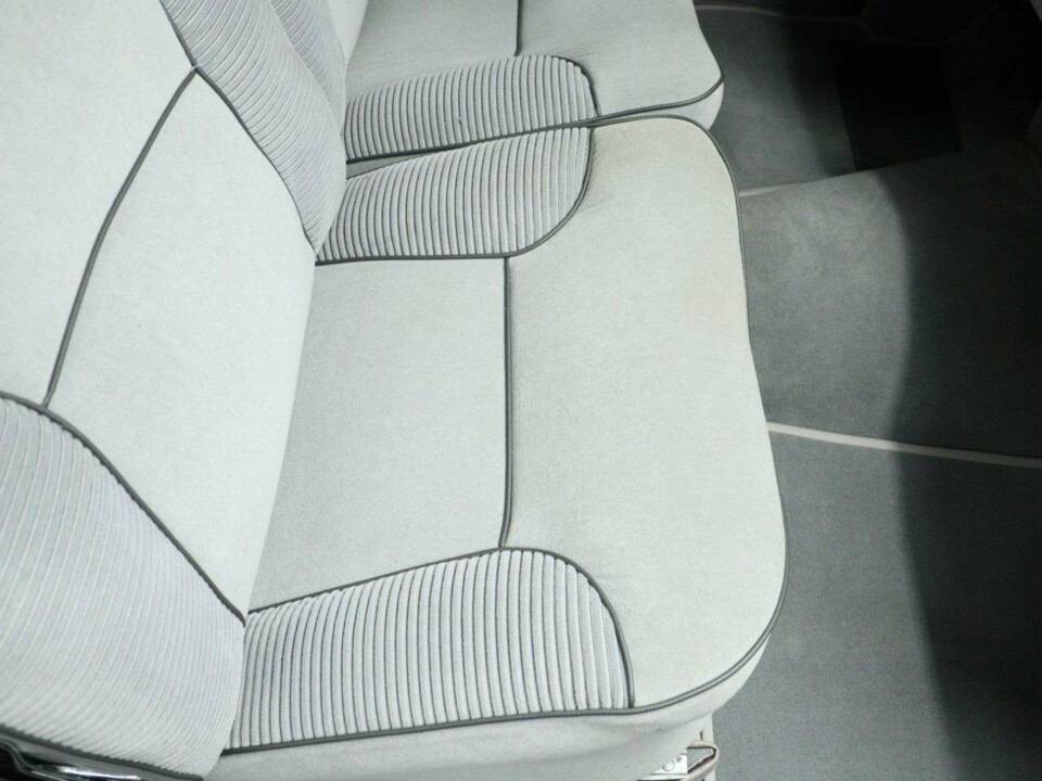 Image 31/50 de Mercedes-Benz 300 d (1958)