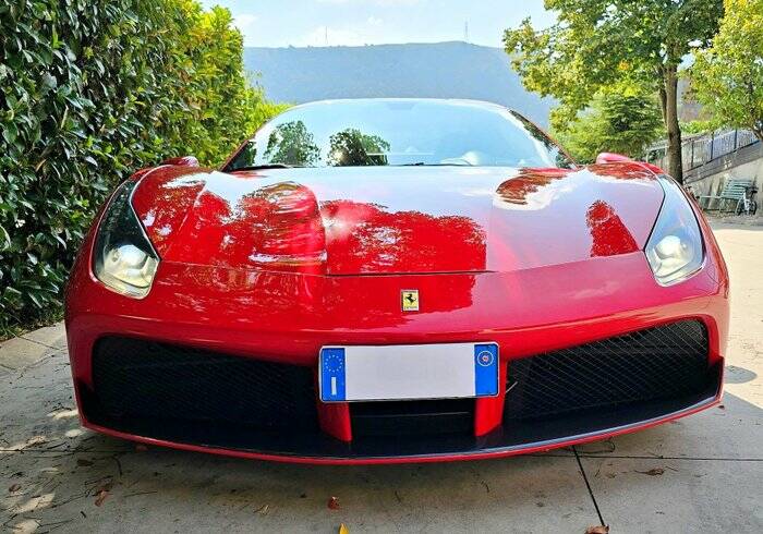 Image 4/5 of Ferrari 488 Spider (2017)