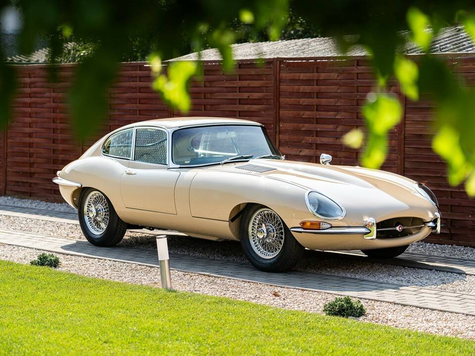 Bild 1/8 von Jaguar Type E 4.2 (1966)