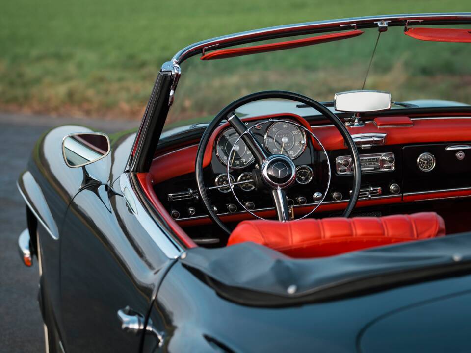 Image 9/22 of Mercedes-Benz 190 SL (1963)