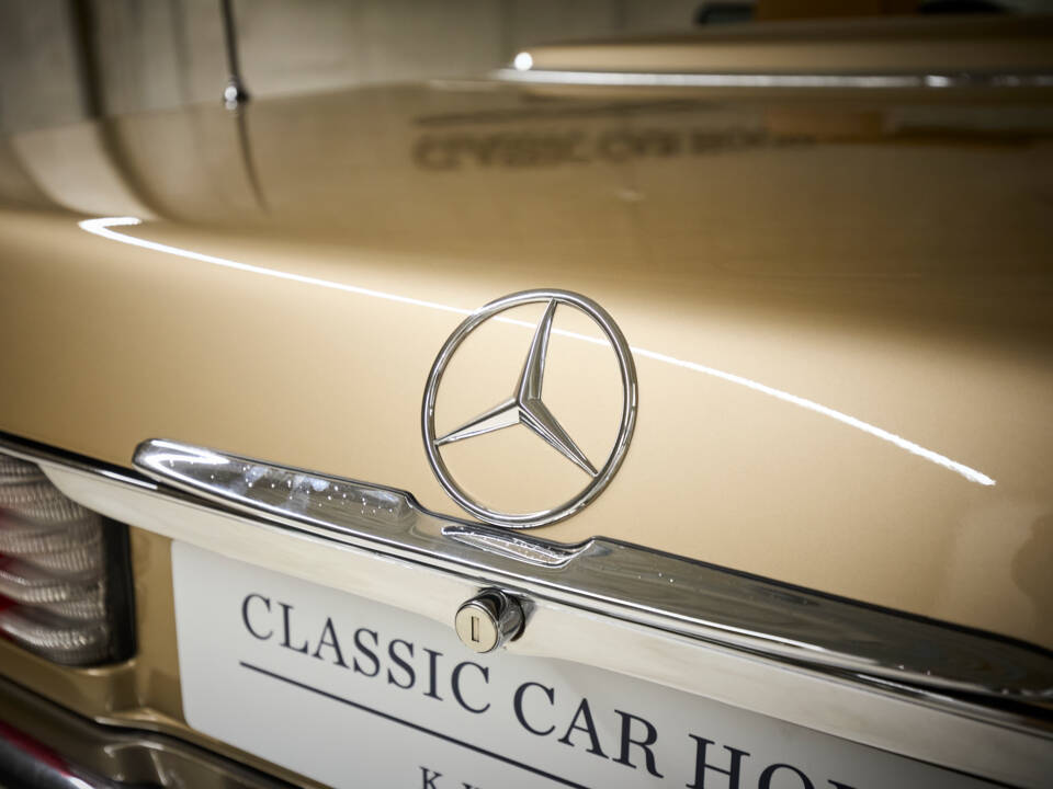 Image 51/99 of Mercedes-Benz 300 SL (1987)