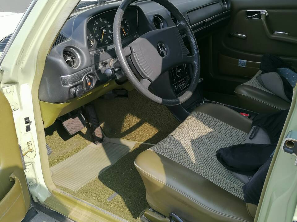 Immagine 40/55 di Mercedes-Benz 300 TD (1979)