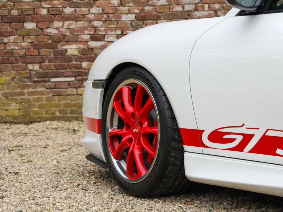 Immagine 26/50 di Porsche 911 GT3 RS (2004)