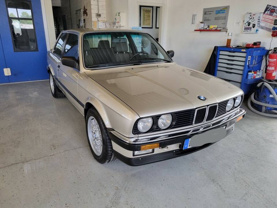Imagen 1/14 de BMW 325i (1985)