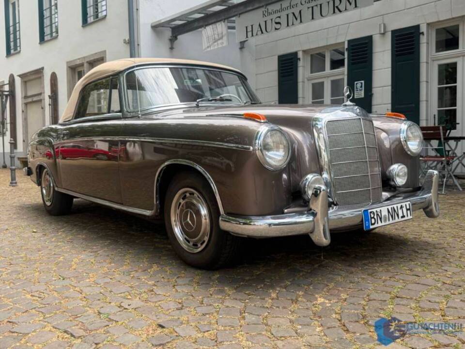 Bild 1/10 von Mercedes-Benz 220 SE Cabriolet (1959)