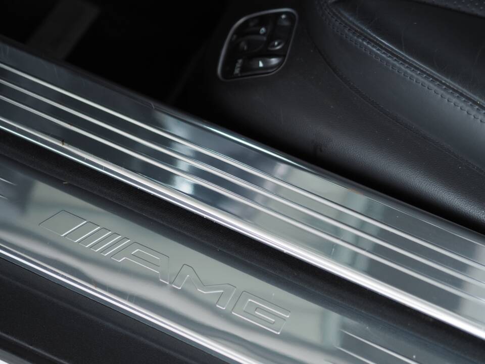 Immagine 39/49 di Mercedes-Benz SL 55 AMG (2006)