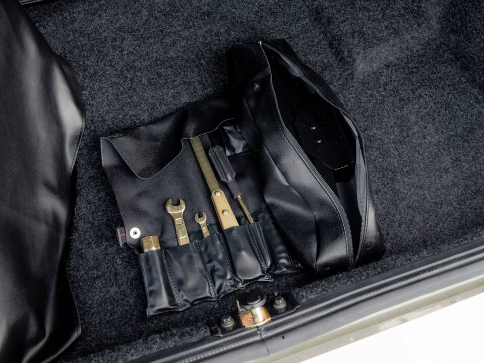 Imagen 46/96 de Lancia Delta HF Integrale Evoluzione I "Martini 5" (1992)