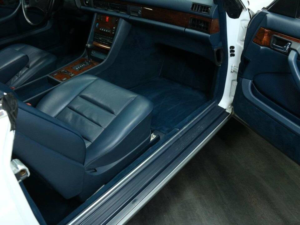 Bild 31/50 von Mercedes-Benz 560 SEC (1988)