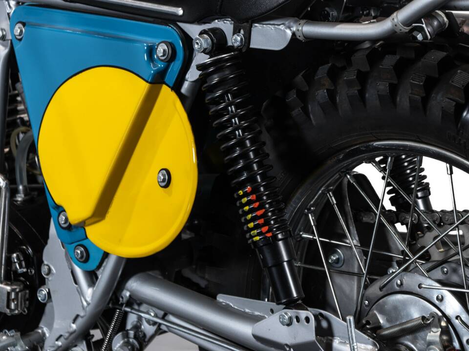 Image 7/19 of KTM 175 GS (1972)
