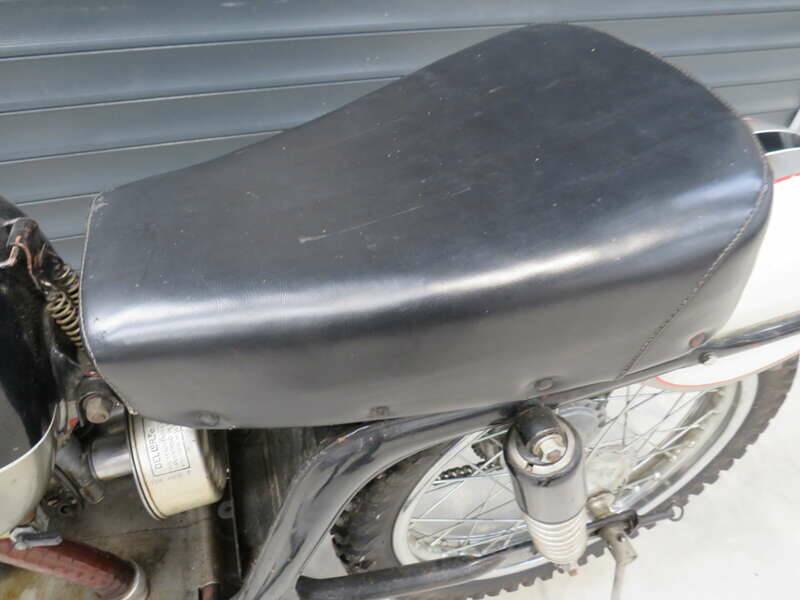 Image 16/40 of MV Agusta DUMMY (1968)