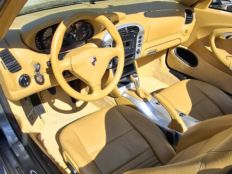 Afbeelding 14/16 van Porsche 911 Carrera 4 (2002)