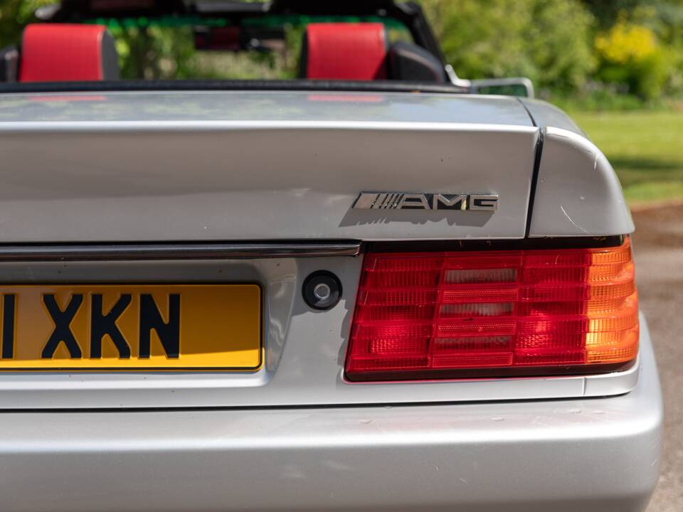 Image 47/50 of Mercedes-Benz SL 320 &quot;Mille Miglia&quot; (1995)