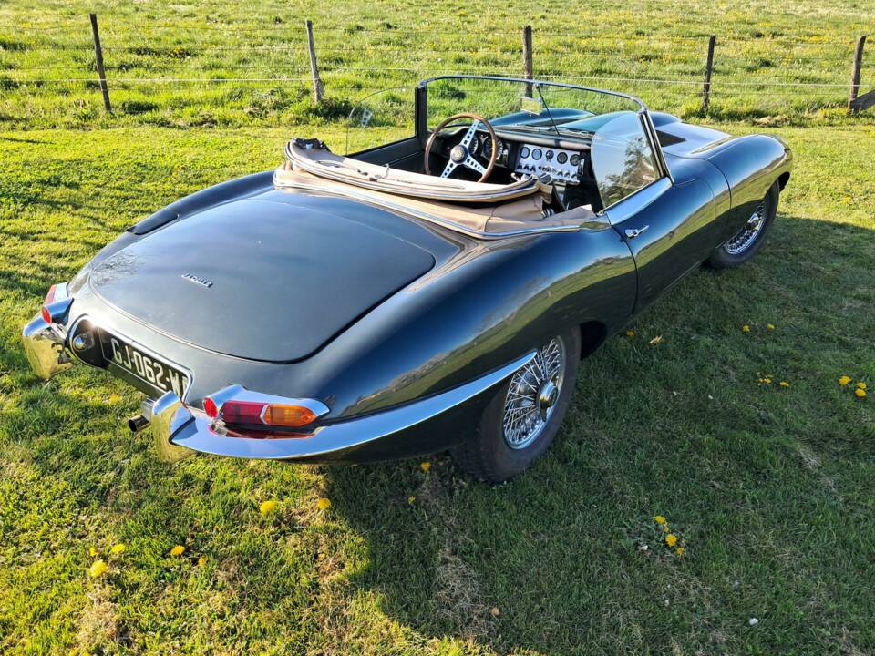 Image 4/74 of Jaguar E-Type 3.8 Flat Floor (1961)