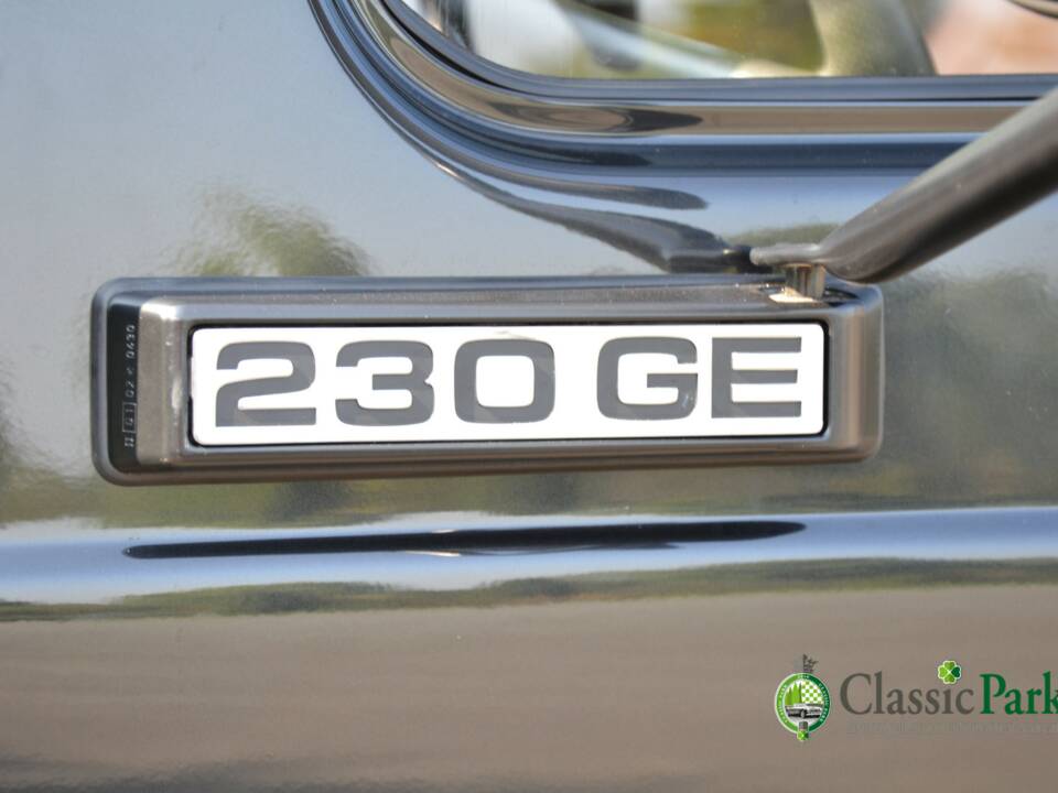 Immagine 37/49 di Mercedes-Benz 230 GE (lang) (1991)