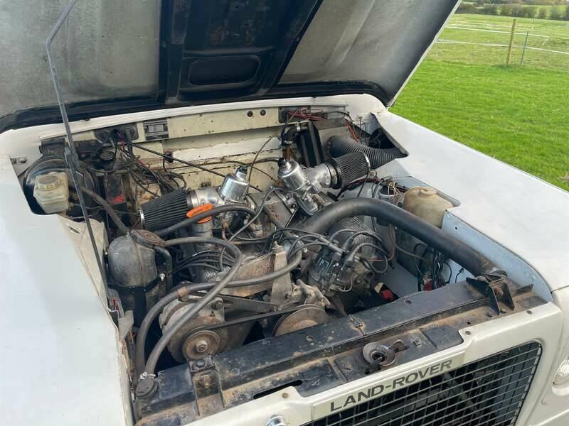 Image 3/50 of Land Rover 109 (1983)