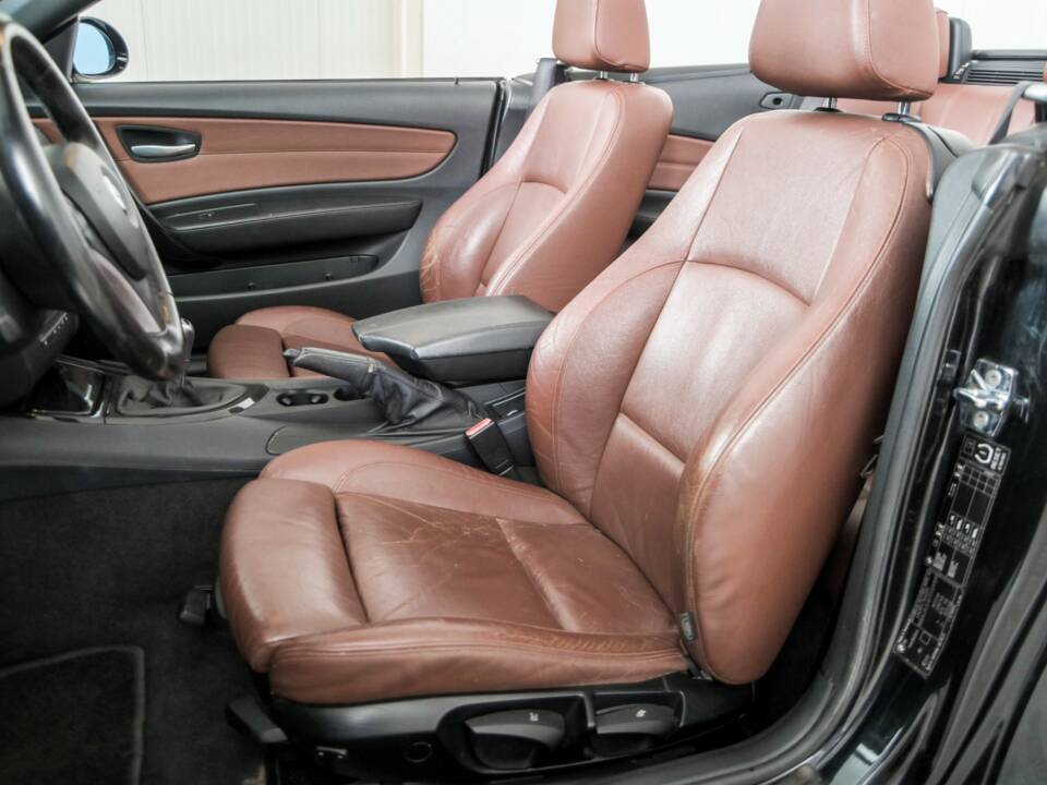 Image 32/50 de BMW 120i (2008)