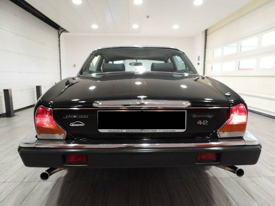 Bild 14/15 von Jaguar XJ6 3.2 (1984)