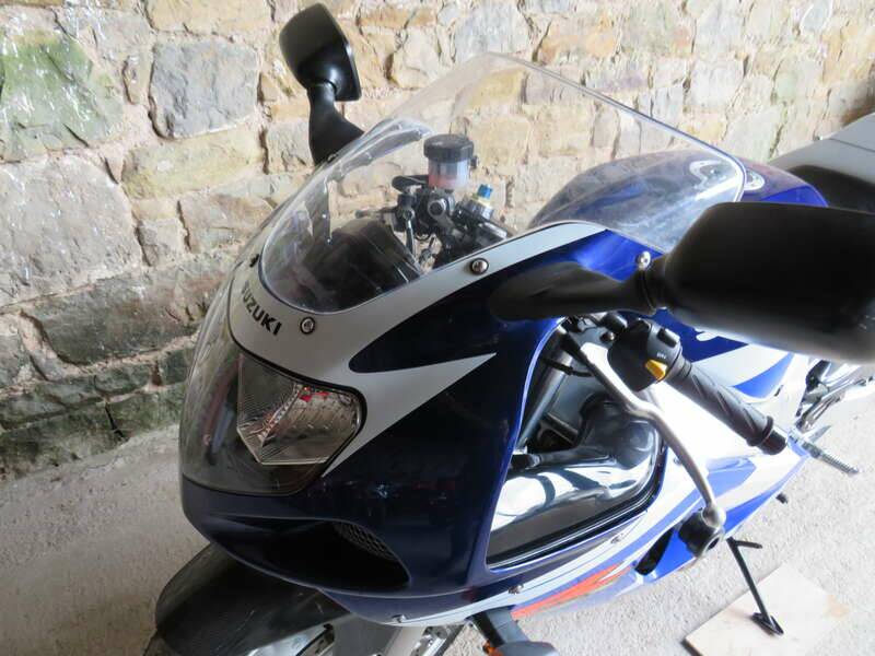 Bild 7/37 von Suzuki DUMMY (2002)