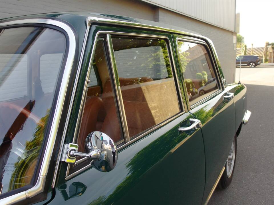 Image 31/99 of Alfa Romeo 1750 Berlina (1970)