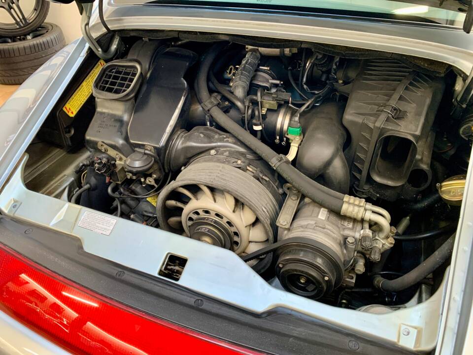 Bild 40/42 von Porsche 911 Carrera (1994)
