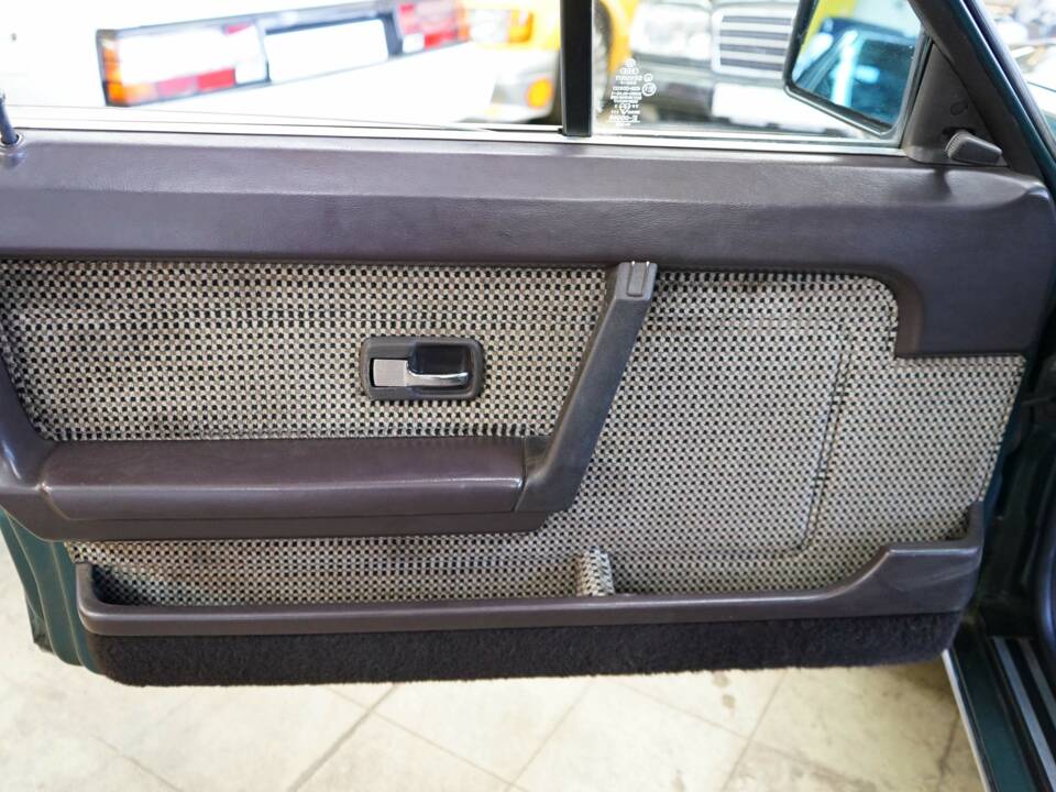 Immagine 34/39 di Audi 200 5T (1982)