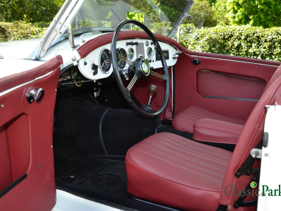 Imagen 33/50 de MG MGA 1600 (1960)