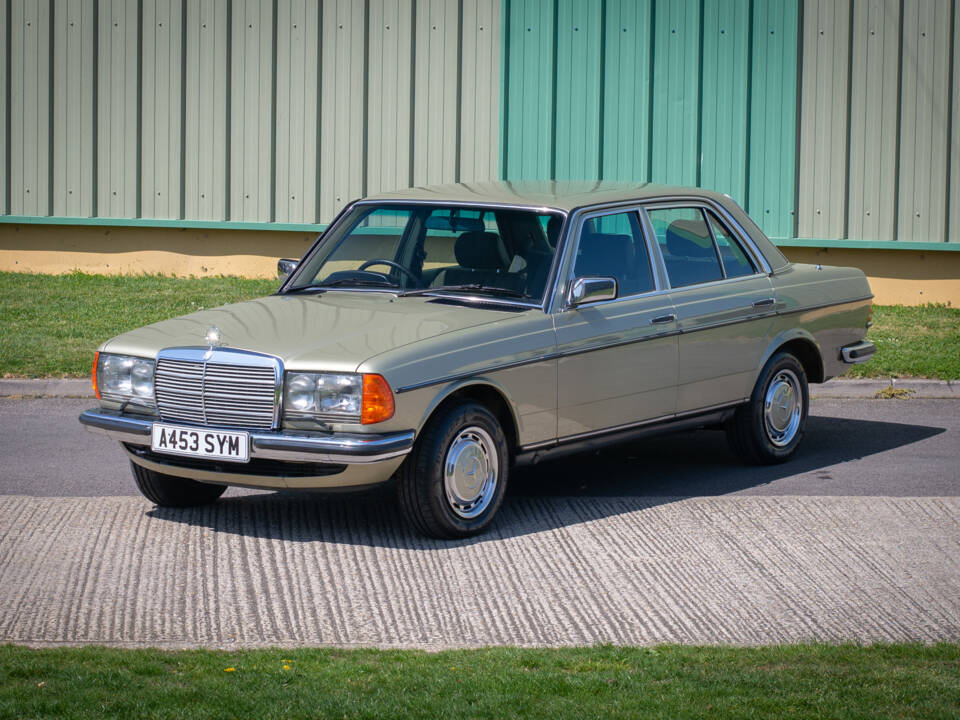 Immagine 2/29 di Mercedes-Benz 280 E (1983)