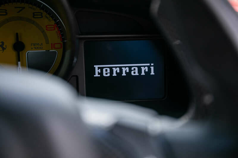 Image 20/50 of Ferrari 458 Italia (2012)