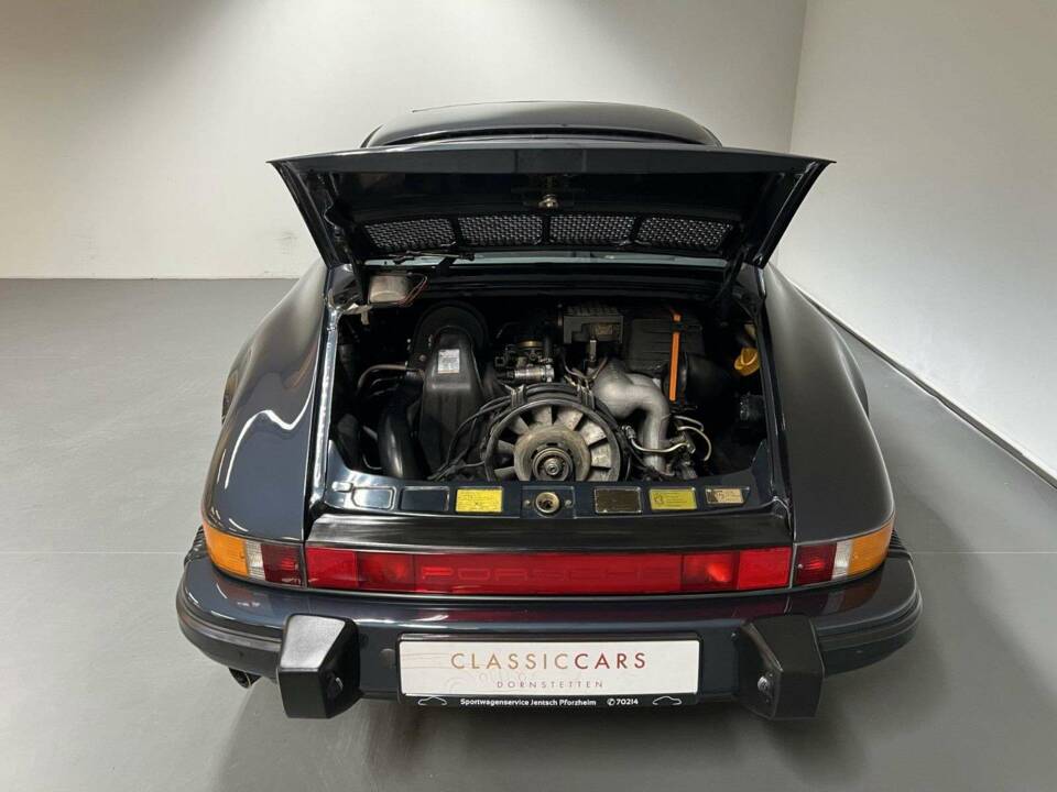 Bild 8/15 von Porsche 911 Carrera 3.2 (1988)