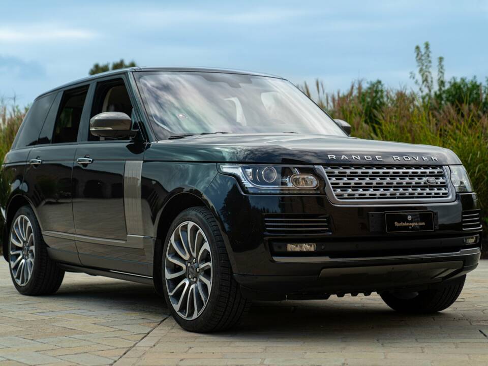 Image 10/50 of Land Rover Range Rover Autobiography SDV8 (2013)