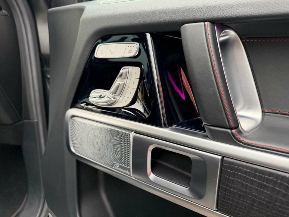 Immagine 13/28 di Mercedes-Benz G 500 (LWB) (2018)