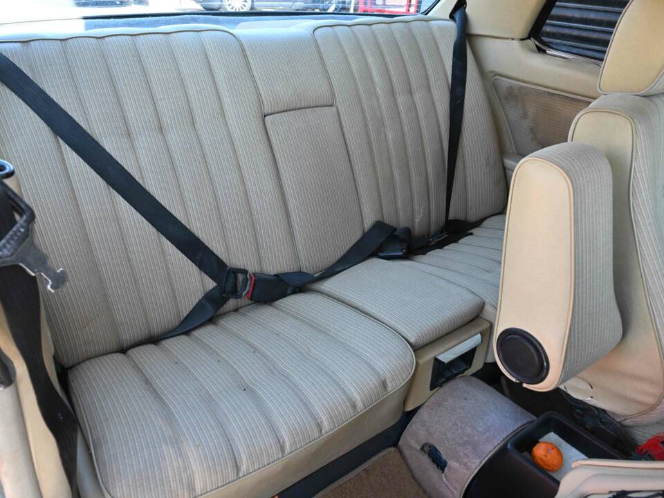 Bild 33/50 von Mercedes-Benz 280 CE (1983)