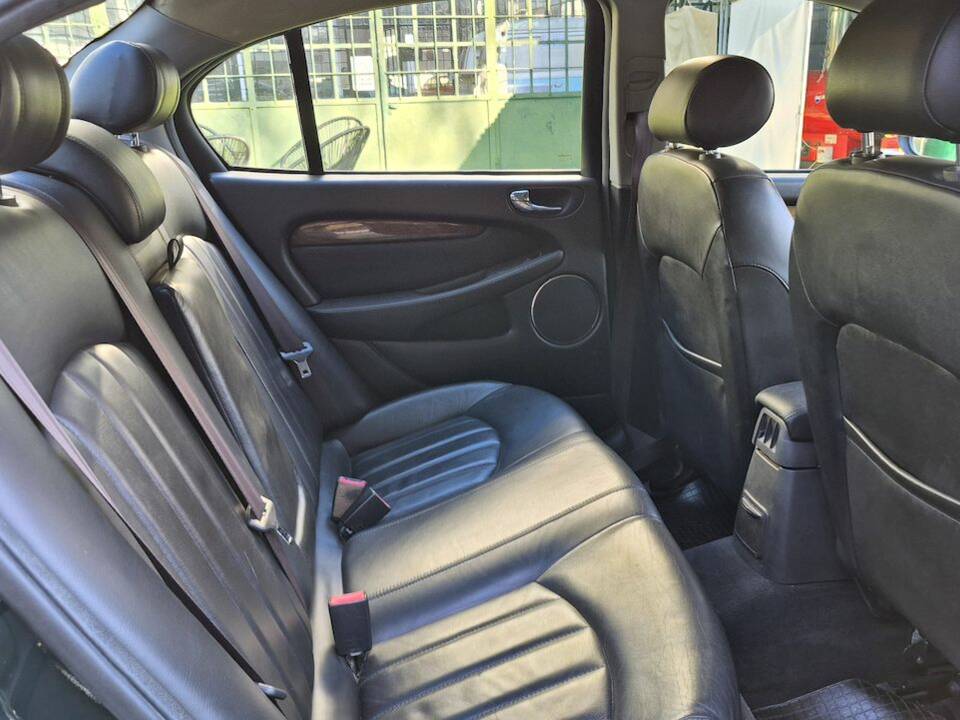 Imagen 35/45 de Jaguar X-Type 2.5 V6 (2002)