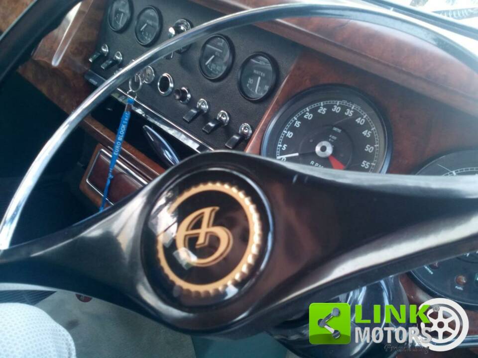 Afbeelding 5/10 van Daimler 2.5 Litre V8 (1964)