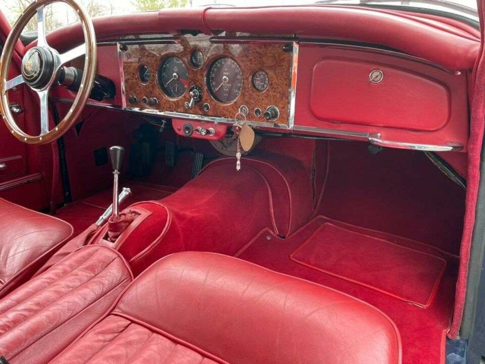 Bild 13/17 von Jaguar XK 150 3.8 SE FHC (1961)