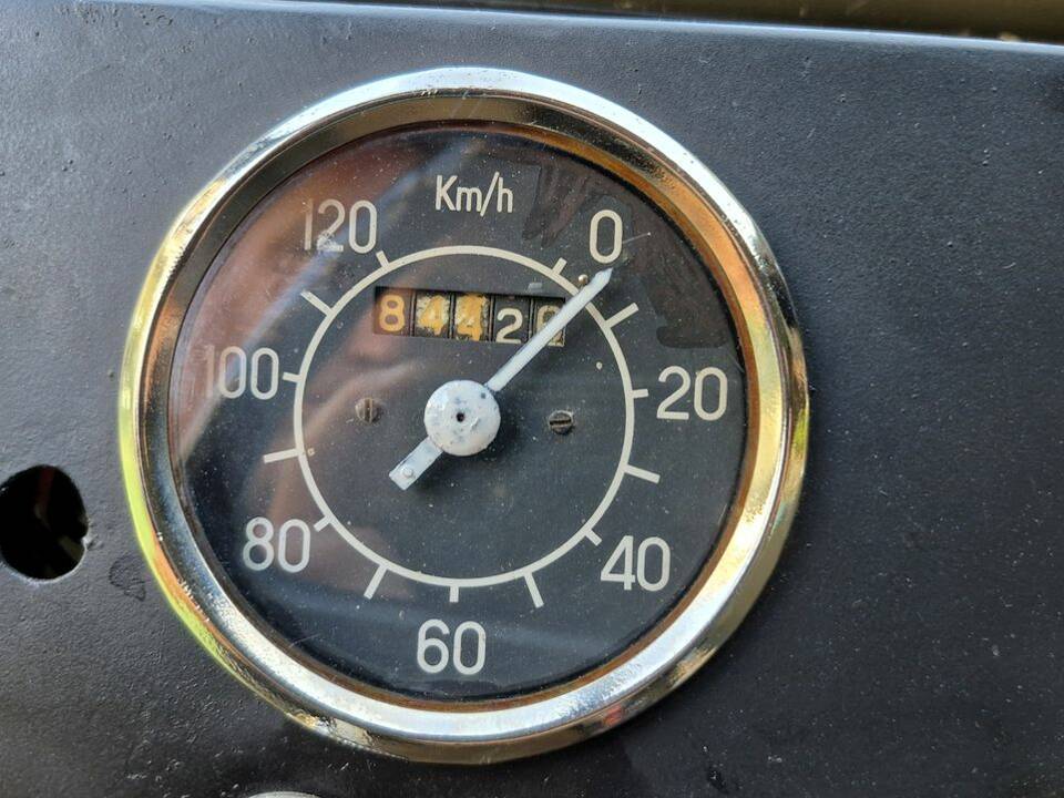 Image 21/42 of Alfa Romeo 1900 M (1953)