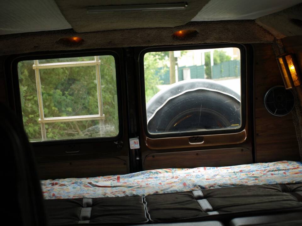 Immagine 28/143 di Dodge B 200 Sportsman (1978)