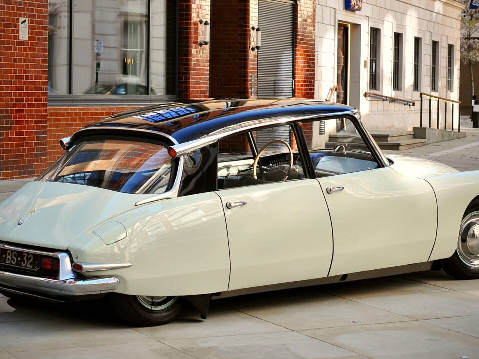 Afbeelding 30/56 van Citroën DS 19 (1958)