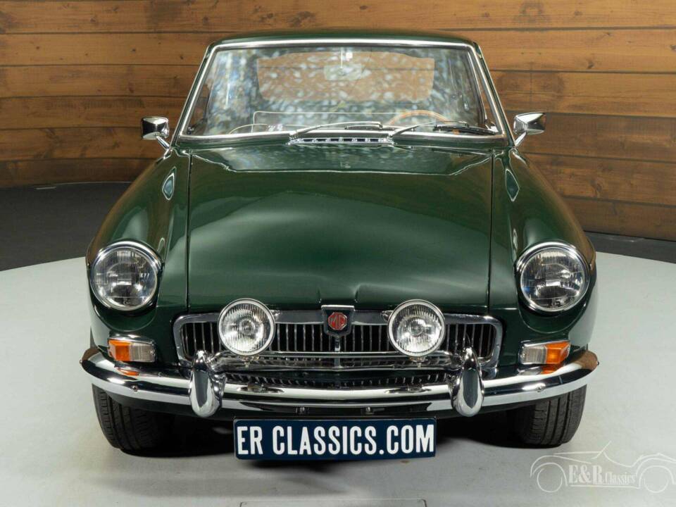 Afbeelding 17/19 van MG MGB GT (1966)