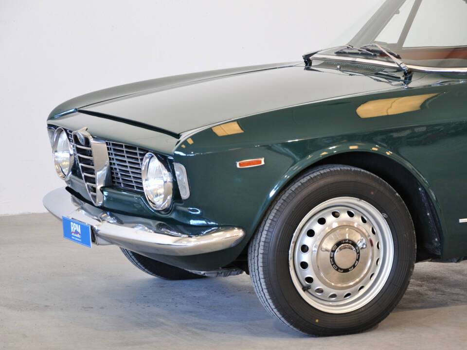 Image 24/65 of Alfa Romeo Giulia 1600 Sprint GT (1964)