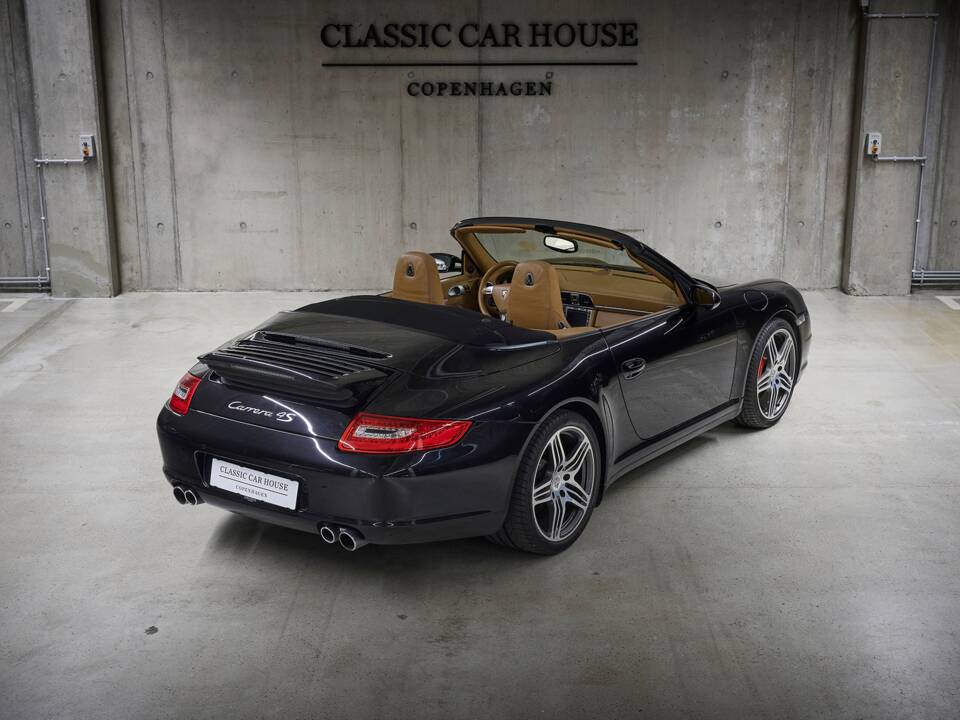 Bild 13/78 von Porsche 911 Carrera 4S (2006)