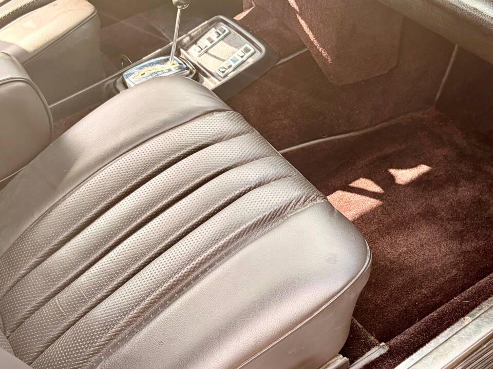 Bild 14/17 von Mercedes-Benz 300 SEL 6.3 (1971)