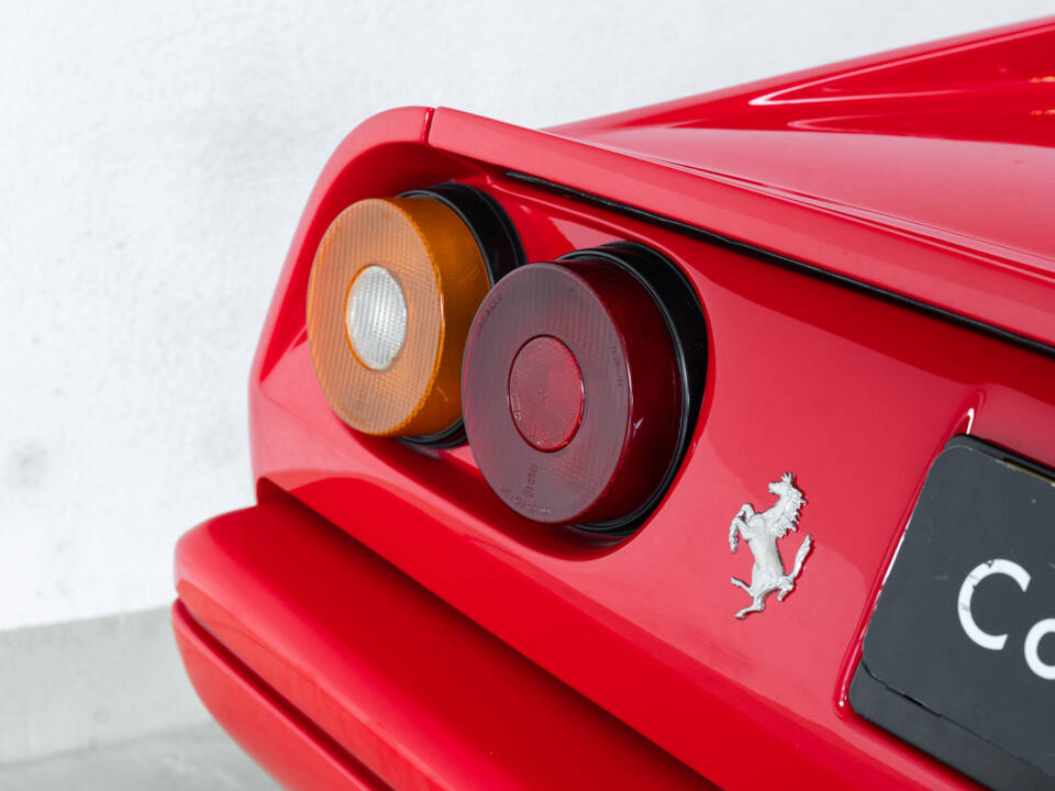 Bild 30/38 von Ferrari 328 GTS (1987)