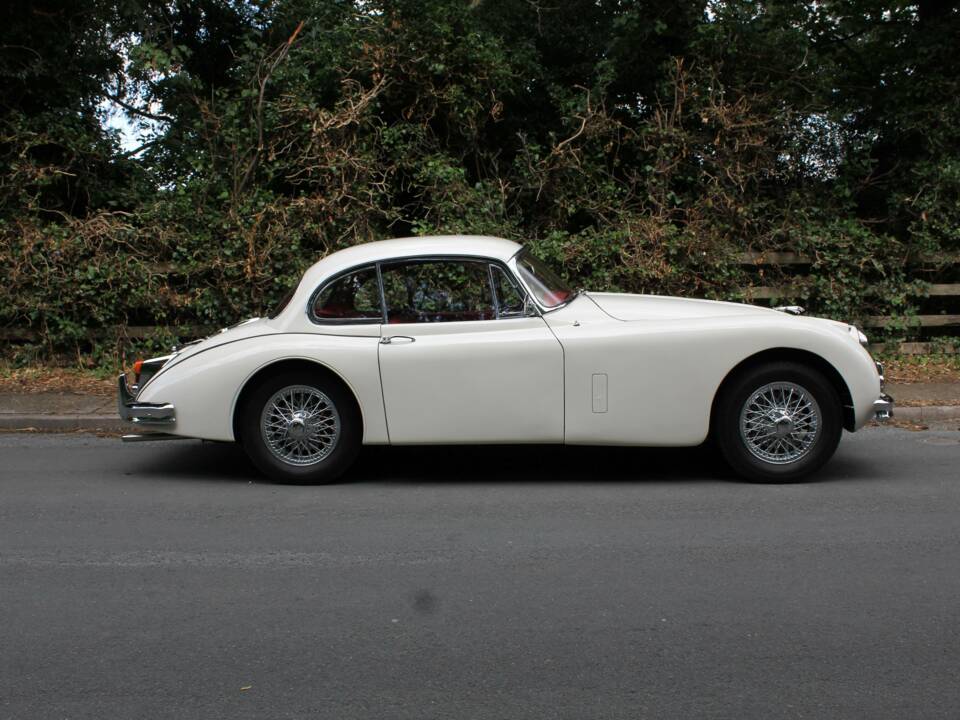 Immagine 7/15 di Jaguar XK 150 SE FHC (1960)