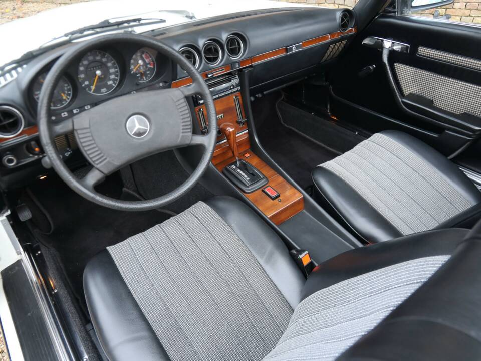 Bild 3/50 von Mercedes-Benz 280 SL (1977)