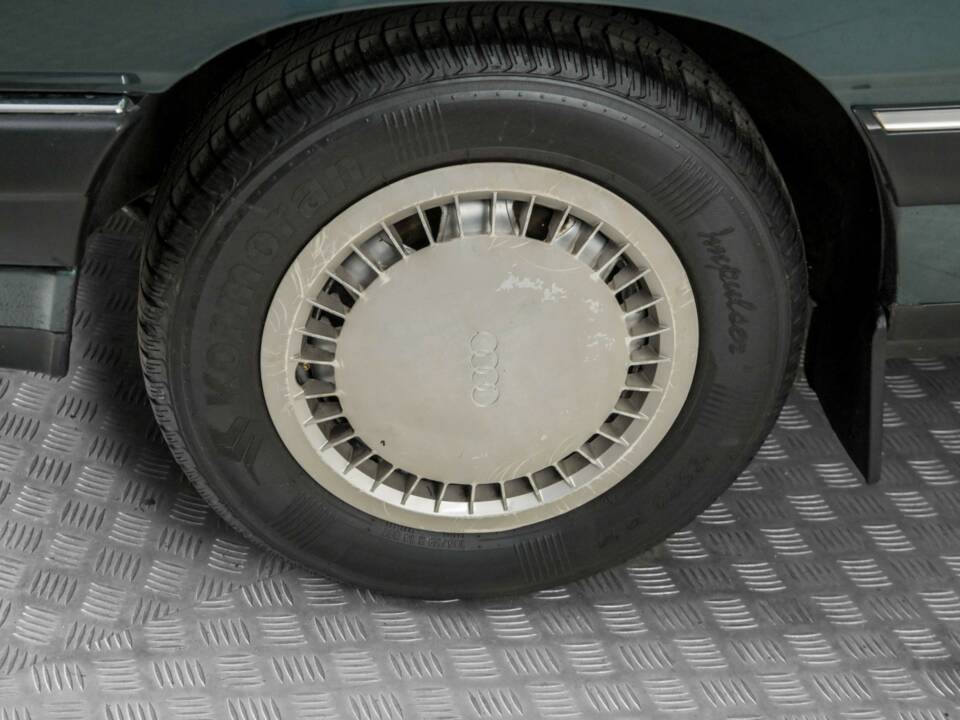 Image 23/41 of Audi 100 - 2.0 TD (1986)