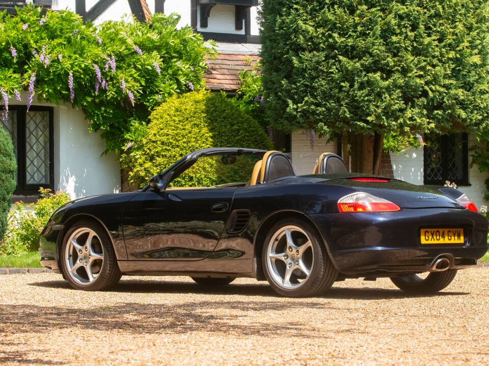 Immagine 26/50 di Porsche Boxster (2004)