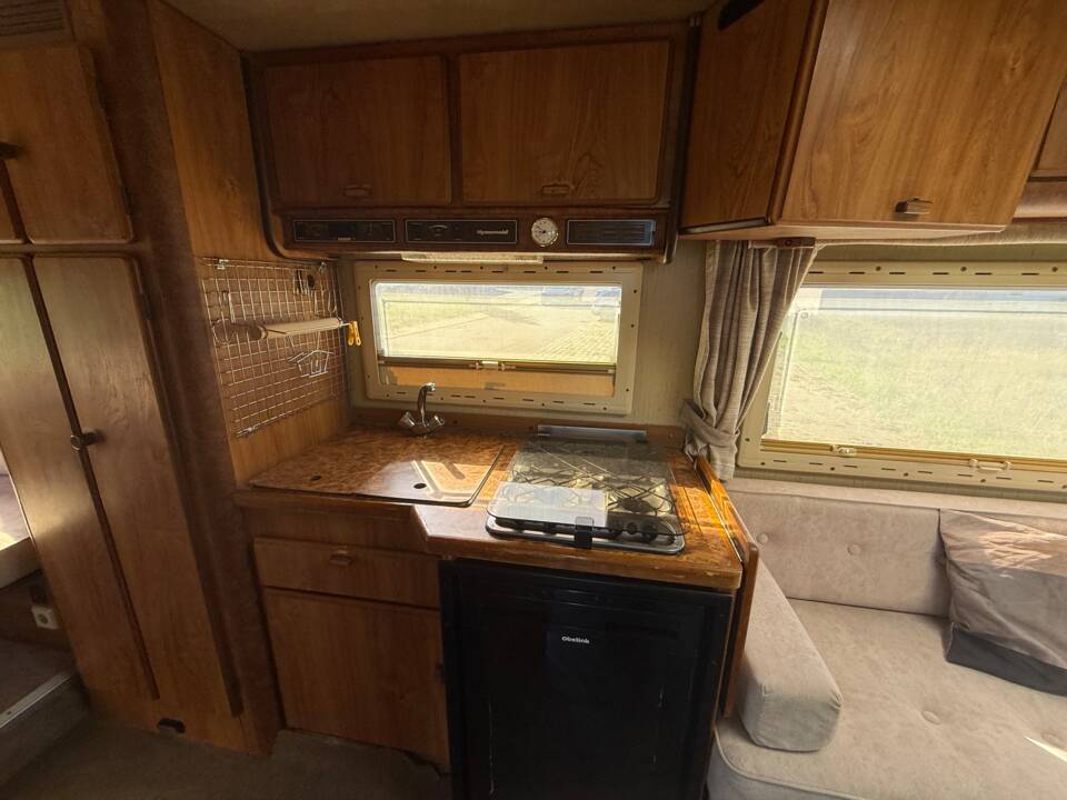 Image 17/23 of Mercedes-Benz T1 410 D Hymer S 670 (1989)