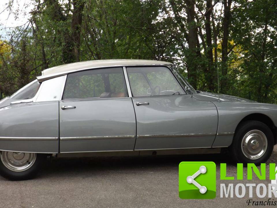 Bild 6/10 von Citroën DS 21 Pallas (1969)