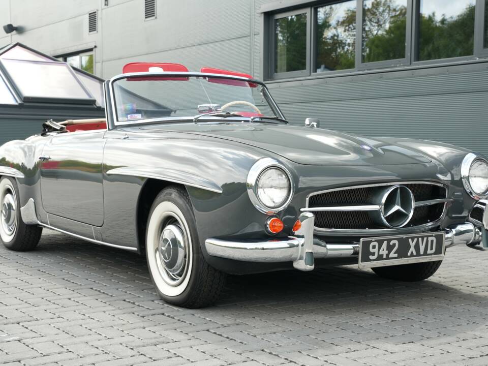 Image 42/50 de Mercedes-Benz 190 SL (1961)